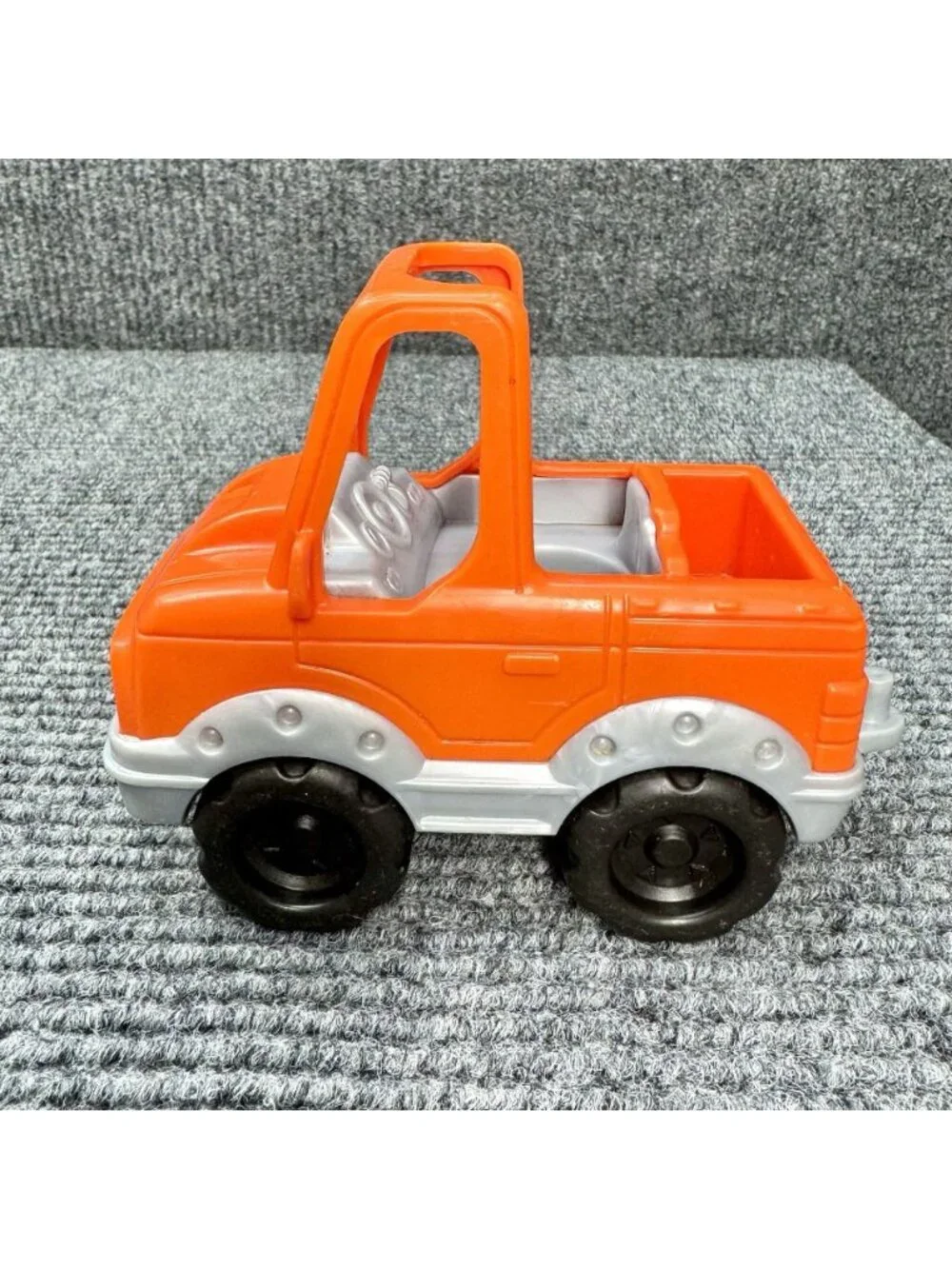 Fisher Price Little People Orange Truck Jeep Car Help A Friend + Girl Figure Tow